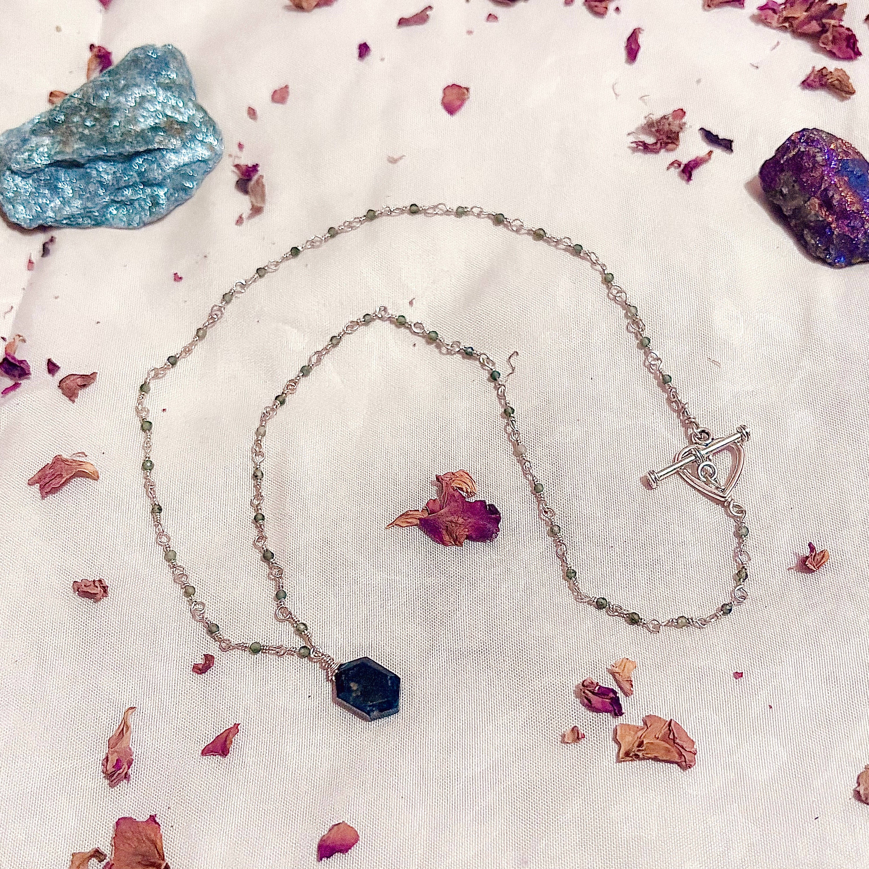 Earthbound Bloom | Green Moss Agate Necklace